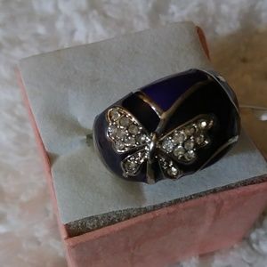 Gorgeous Gold Tone Purple Enamel Ring